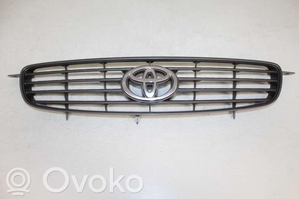 Toyota Corolla E110 Etupuskurin alempi jäähdytinsäleikkö 