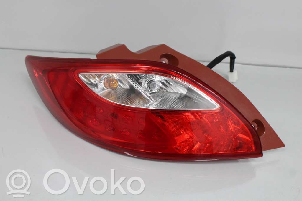 Mazda 2 Takavalot 