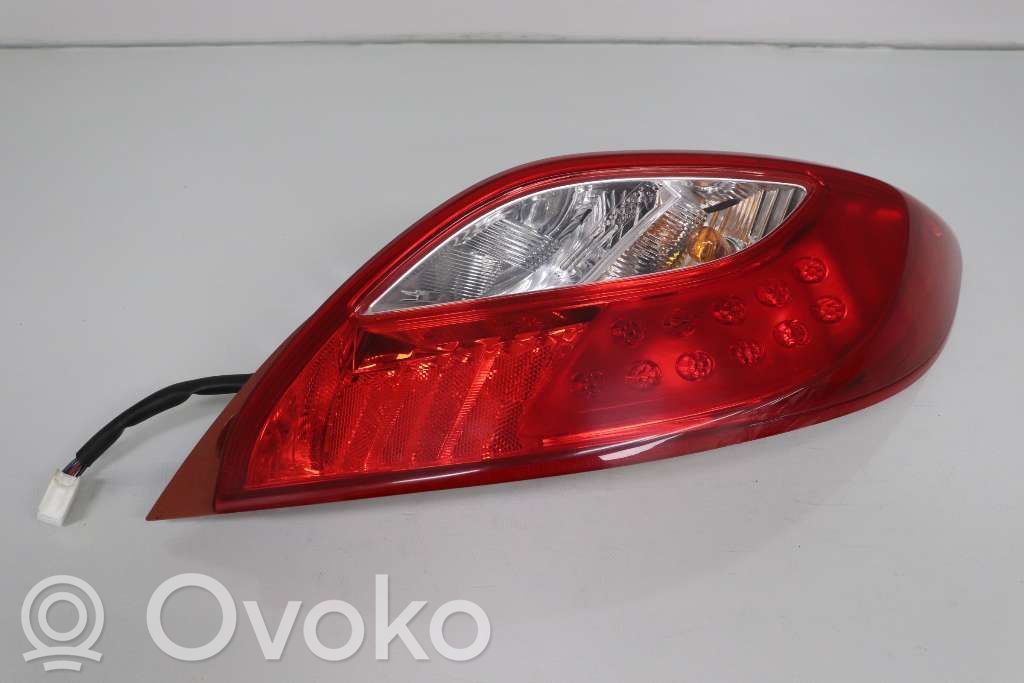 Mazda 2 Takavalot 