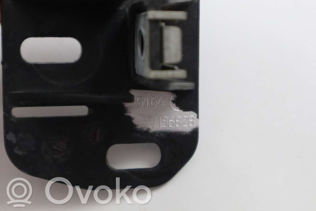 BMW 3 E90 E91 Ajovalon kannake 