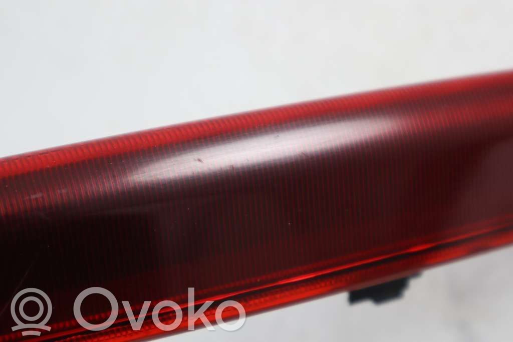 Kolmas/lisäjarruvalo   84701AJ040,VC02117