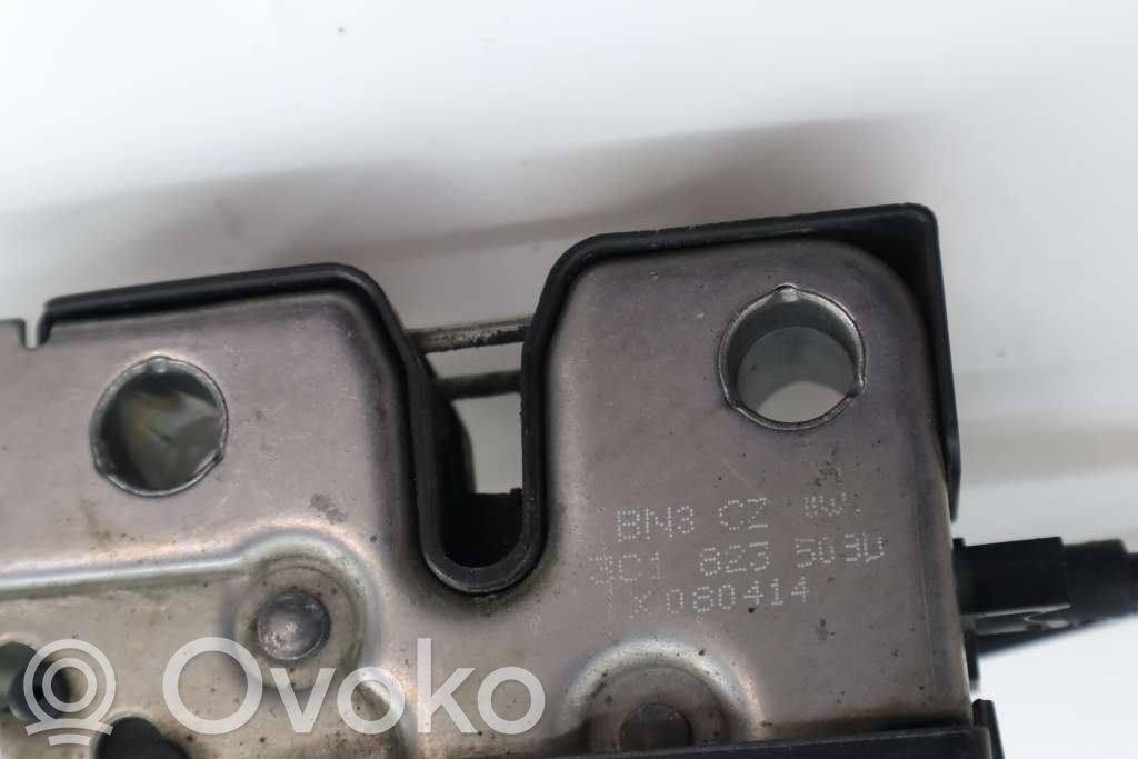 Volkswagen PASSAT B6 Serrure de capot