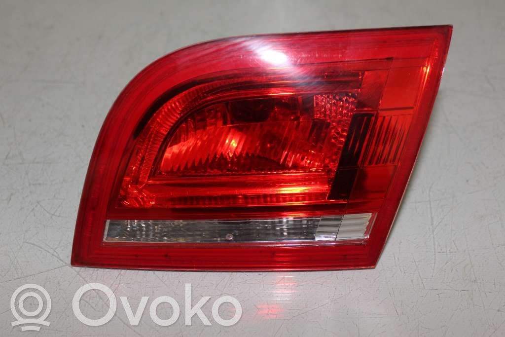 Audi A3 S3 8P Lampă spate în capacul portbagajului 