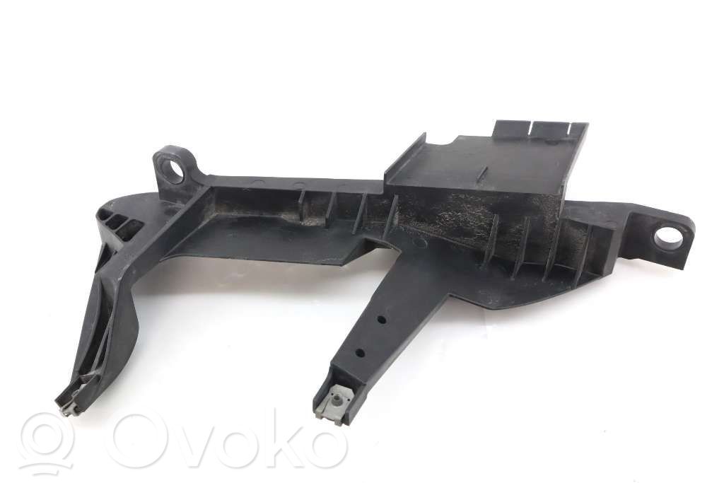 BMW X3 E83 Halterung Scheinwerfer 