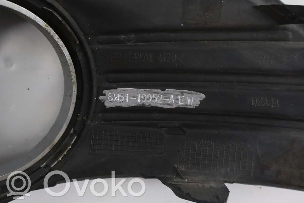 Ford Focus Etusumuvalon ritilä 