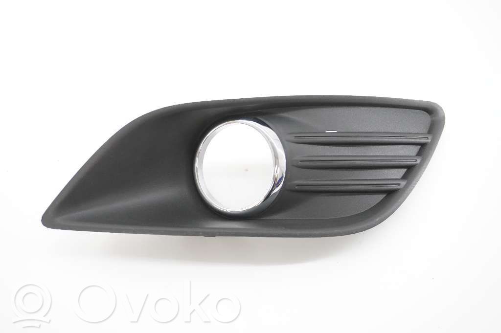 Ford Focus Etusumuvalon ritilä 