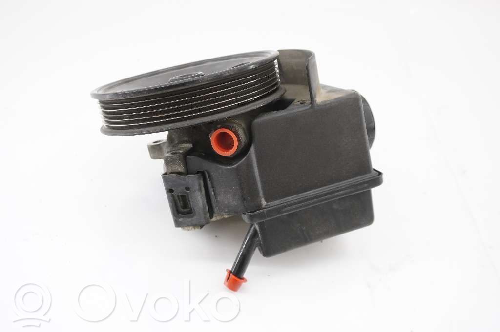 Volvo S70  V70  V70 XC Ohjaustehostimen pumppu 