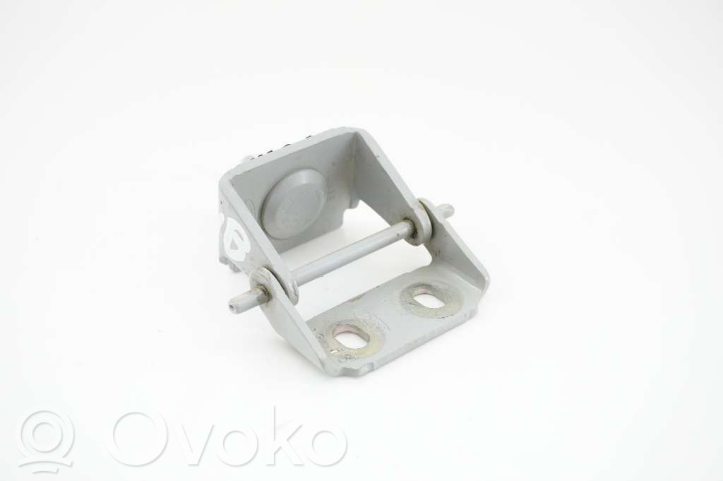 Ford Fiesta Tailgate/trunk/boot hinge 