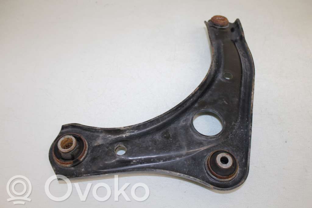 Nissan Note (E12) Querlenker Achsschenkel vorne 