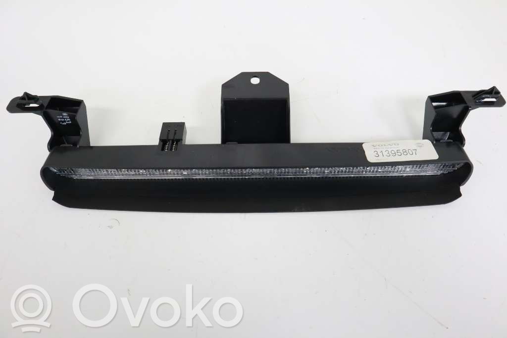 Volvo XC70 Third/center stoplight 