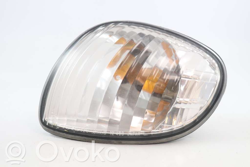 Toyota Corolla E110 Front indicator light 