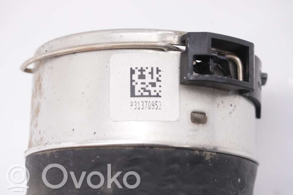 Välijäähdyttimen letku   31657736,31370955