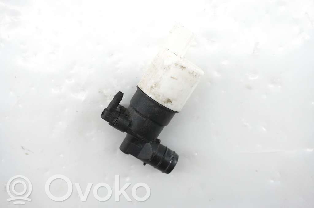 Volvo S60 Windscreen/windshield washer pump 