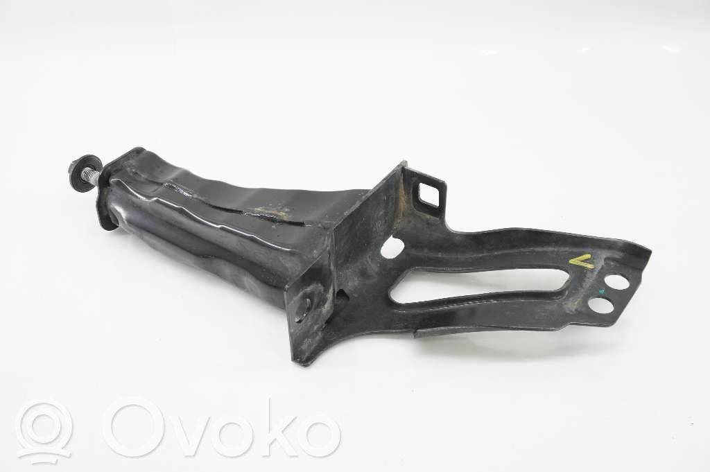 Volvo XC70 Support, fixation radiateur