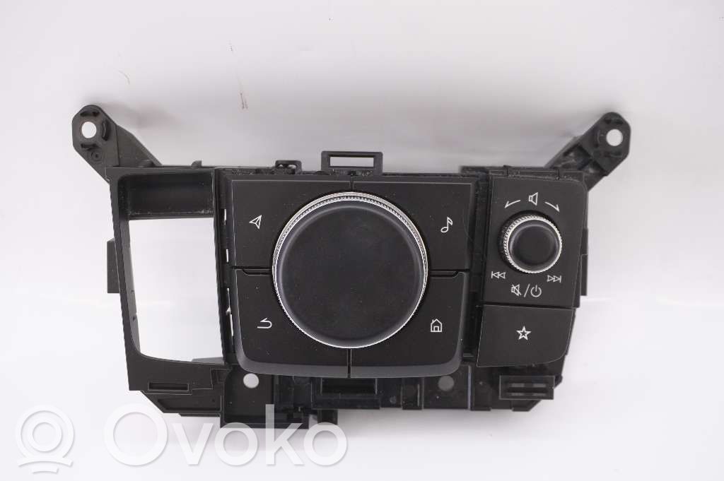 Mazda CX-30 Multifunctional control switch/knob 