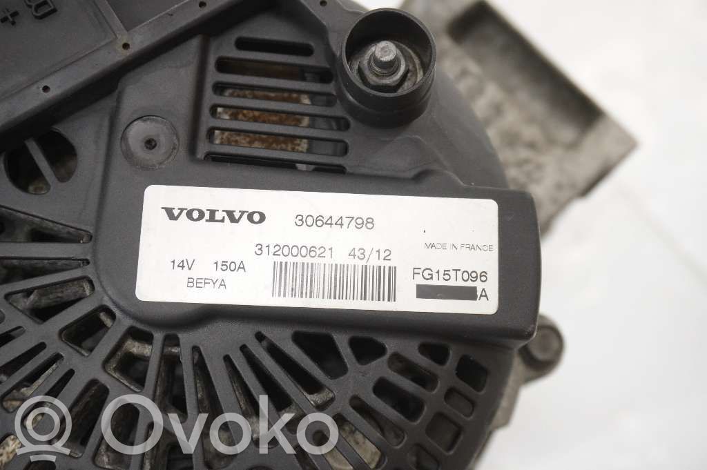 Volvo V40 Генератор 