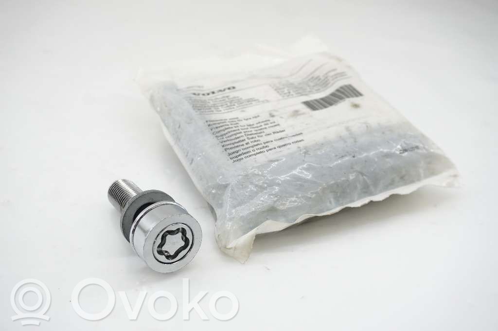 Mutterit/pultit   31439226,30760187