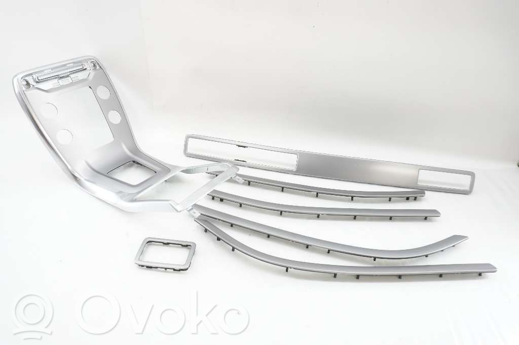 Volvo V70 Dashboard glove box trim 