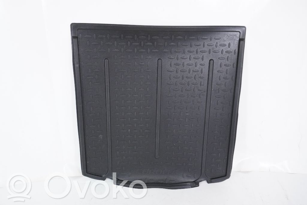 Rubber trunk/boot mat liner