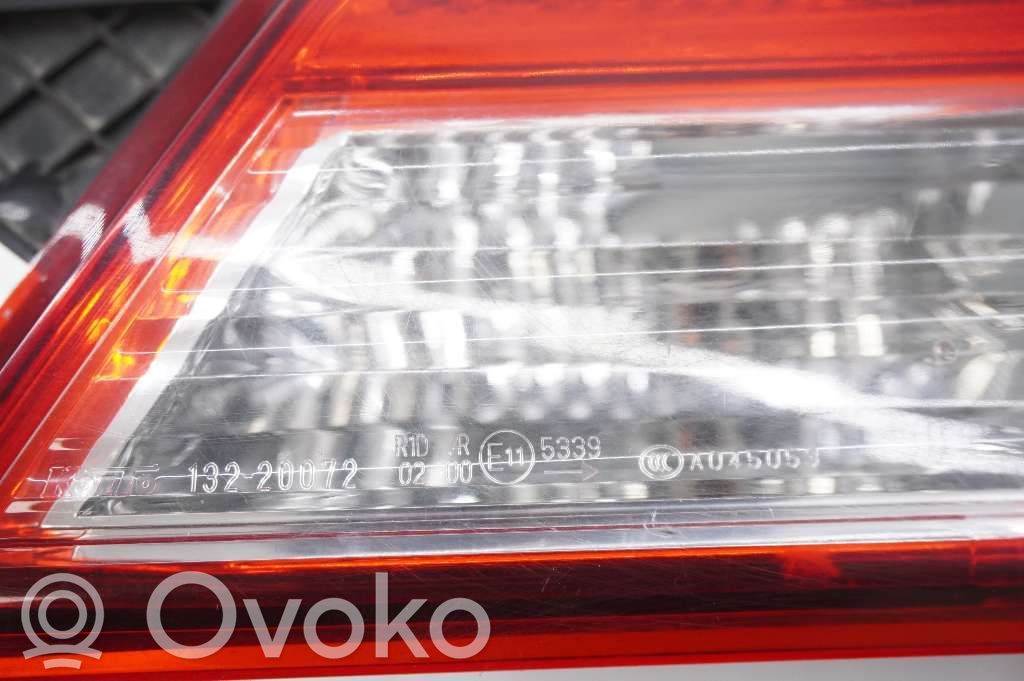 Subaru Outback Takaluukun takavalot 