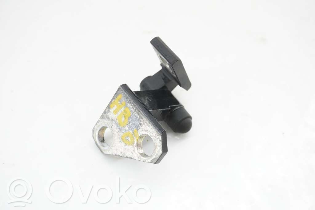 Volkswagen PASSAT B7 Rear door upper hinge 