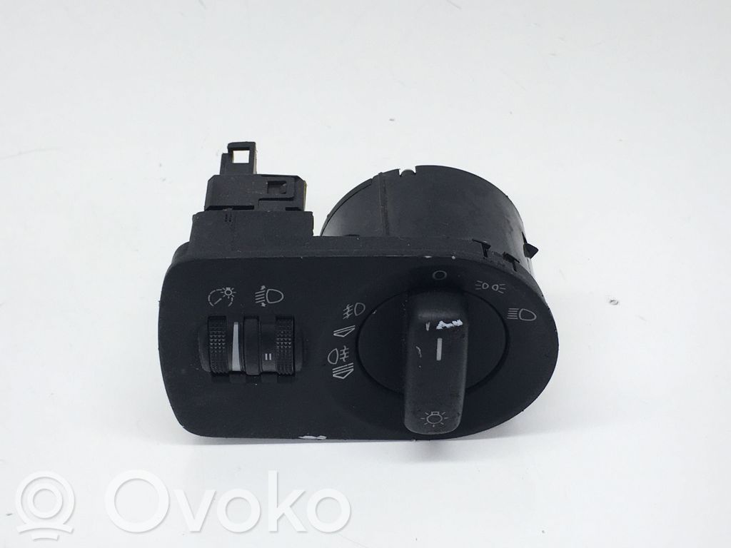 Volkswagen Golf Plus Light switch 