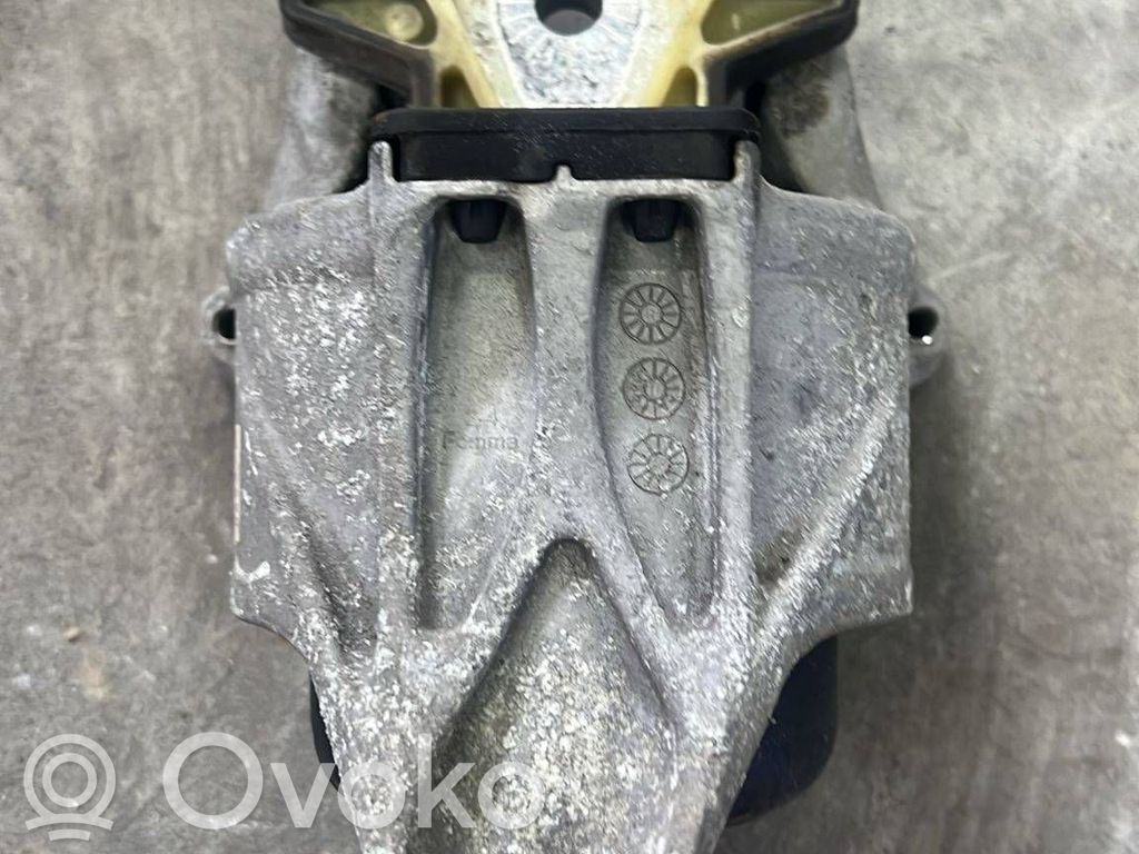 Dzinēja spilvens   8W0199372CD