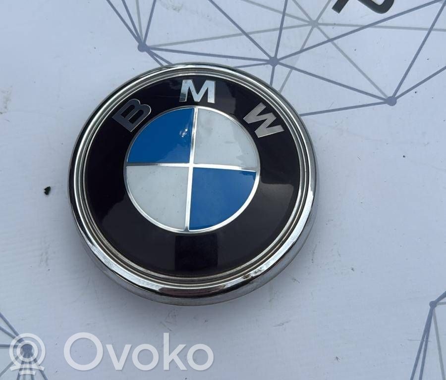 BMW X3 E83 Gamintojo ženkliukas 