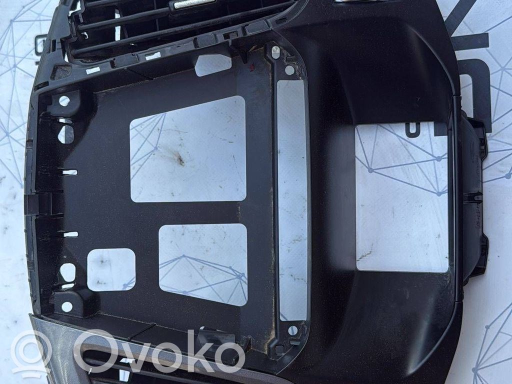 Ford Focus Centrinės oro grotelės 