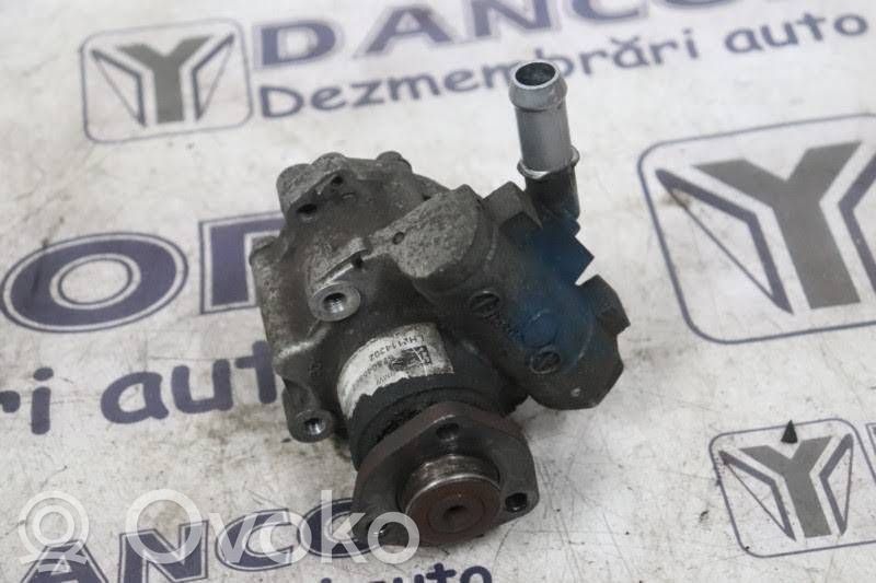 Power steering pump   678045902