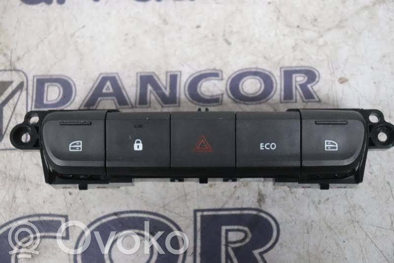Hazard light switch   252907063R