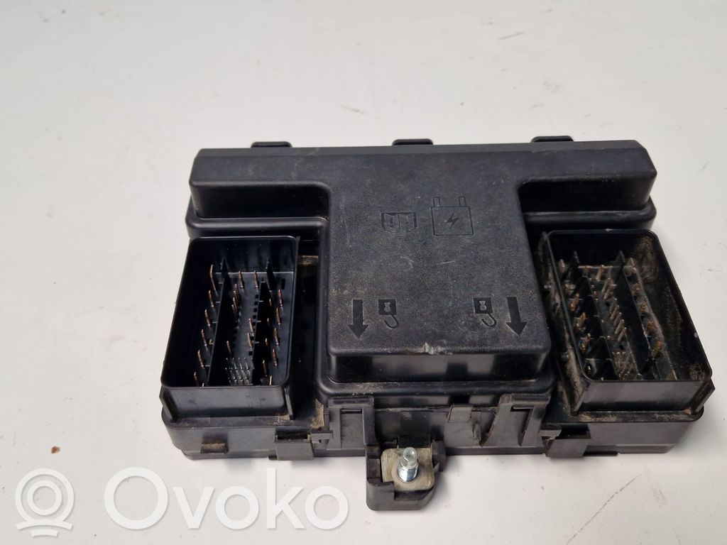 Ford Mondeo MK V Ramka / Moduł bezpieczników 