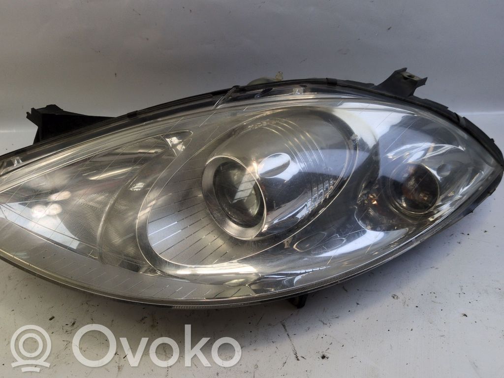 Mercedes-Benz A W169 Lampa przednia 