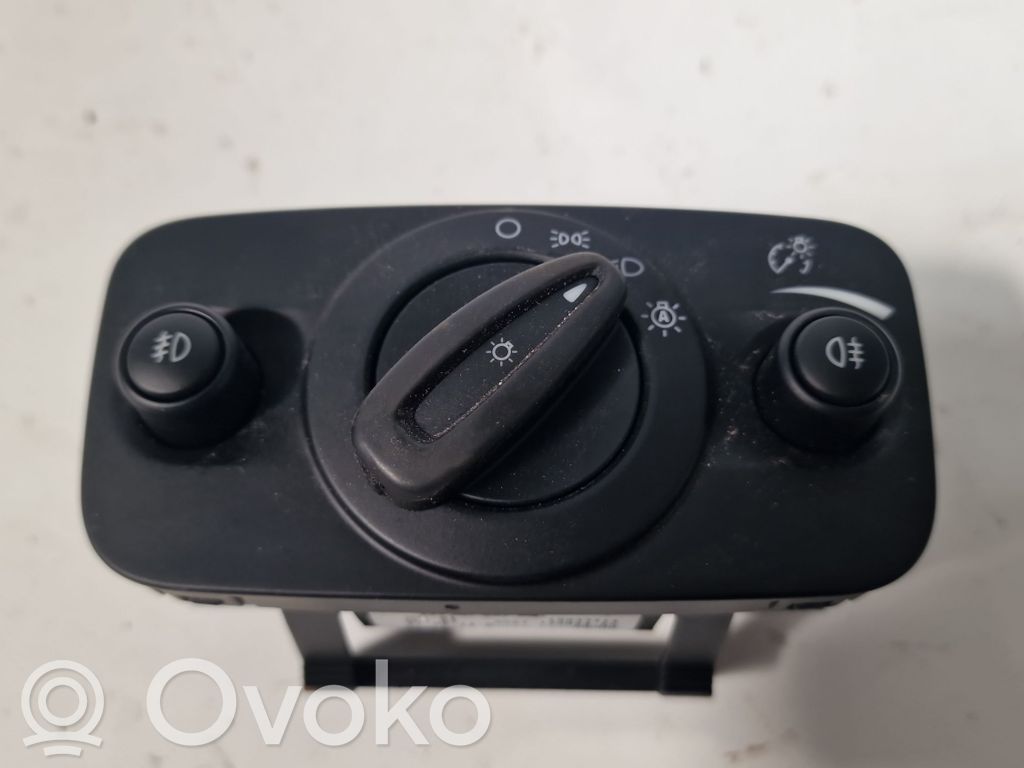 Light switch   AV6T13A024EC,10099414