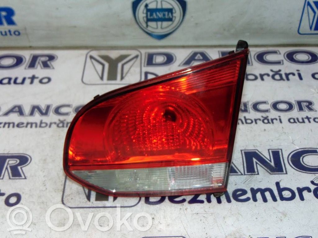 Volkswagen Golf VI Lampy tylnej klapy bagażnika 