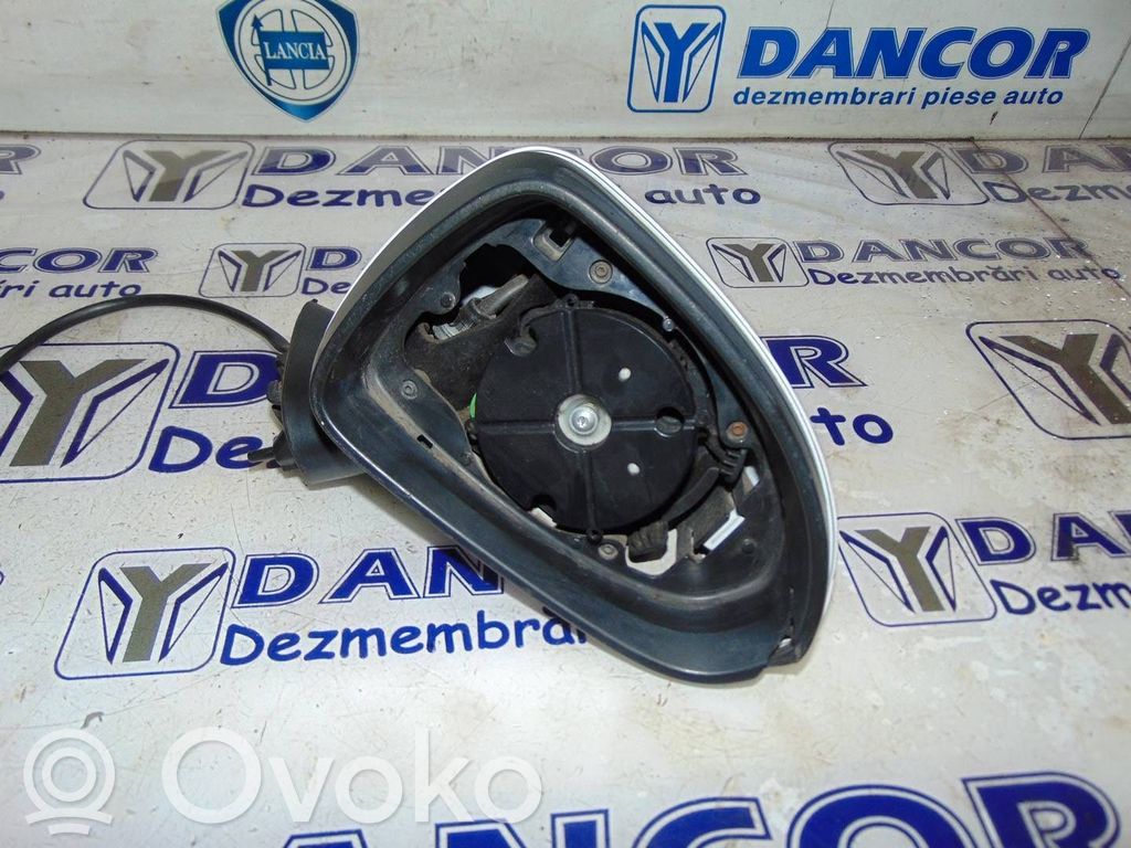 Opel Corsa D Spogulis (elektriski vadāms) 