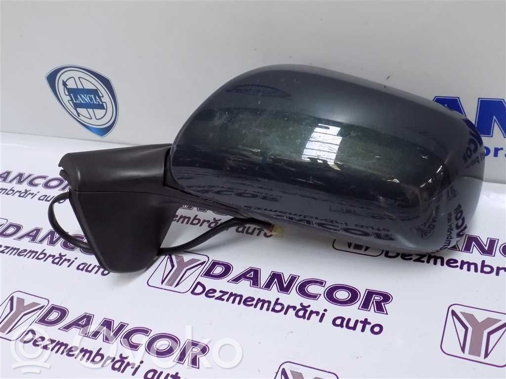 Toyota Auris 150 Elektryczne lusterko boczne drzwi przednich 