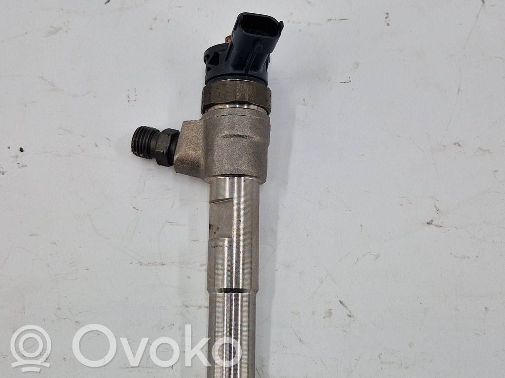 Inyector de combustible   0445110800