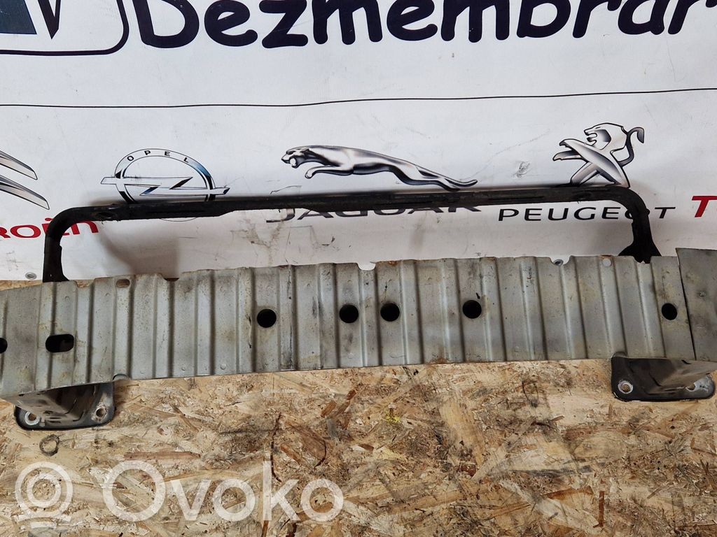 Priekinis sustiprinimas bamperio