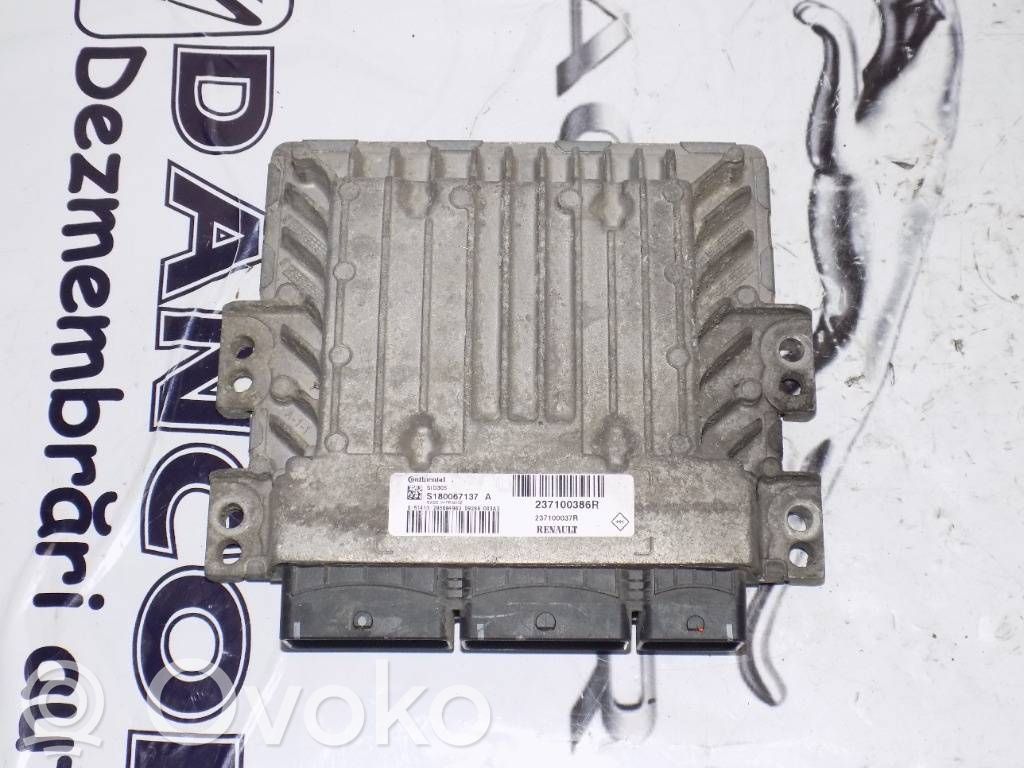 Renault Megane III Engine control unit/module 