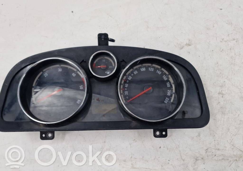 Opel Zafira B Speedometer (instrument cluster) 