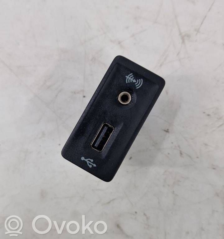 Volkswagen Golf VII Enchufe conector USB 