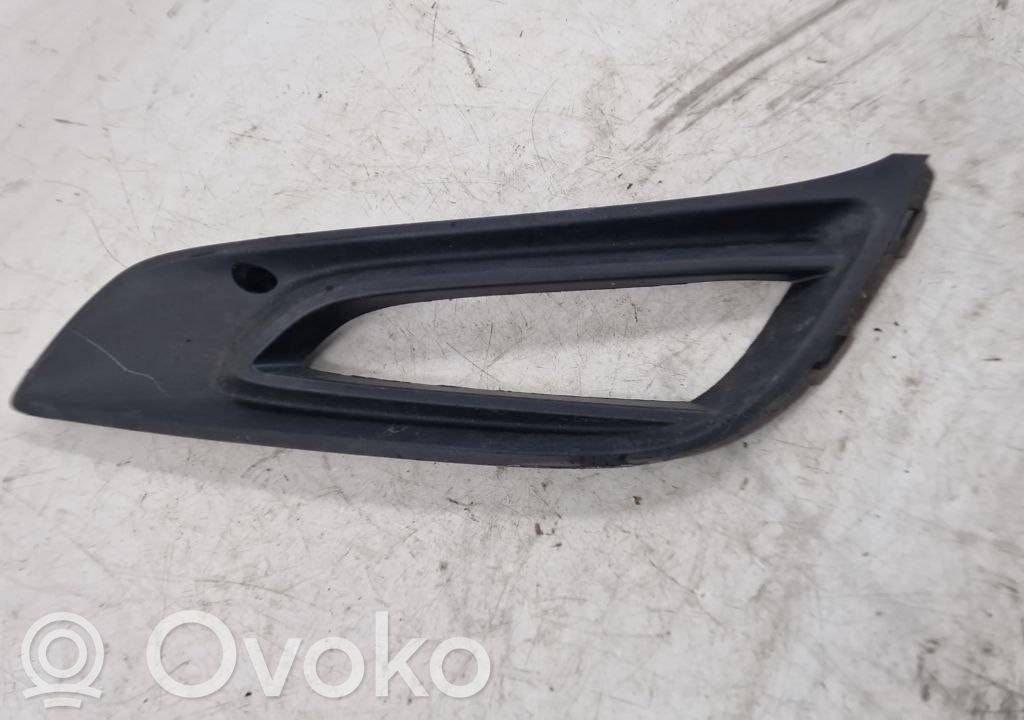 Opel Astra K Etusumuvalon ritilä 