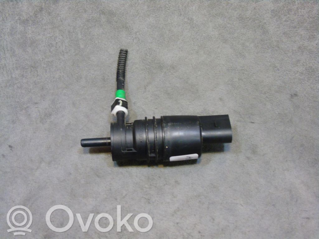 BMW 3 E90 E91 Windscreen/windshield washer pump 