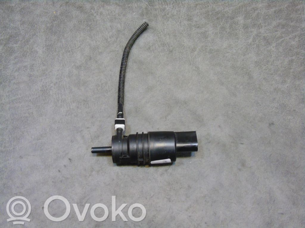 BMW 3 E90 E91 Windscreen/windshield washer pump 