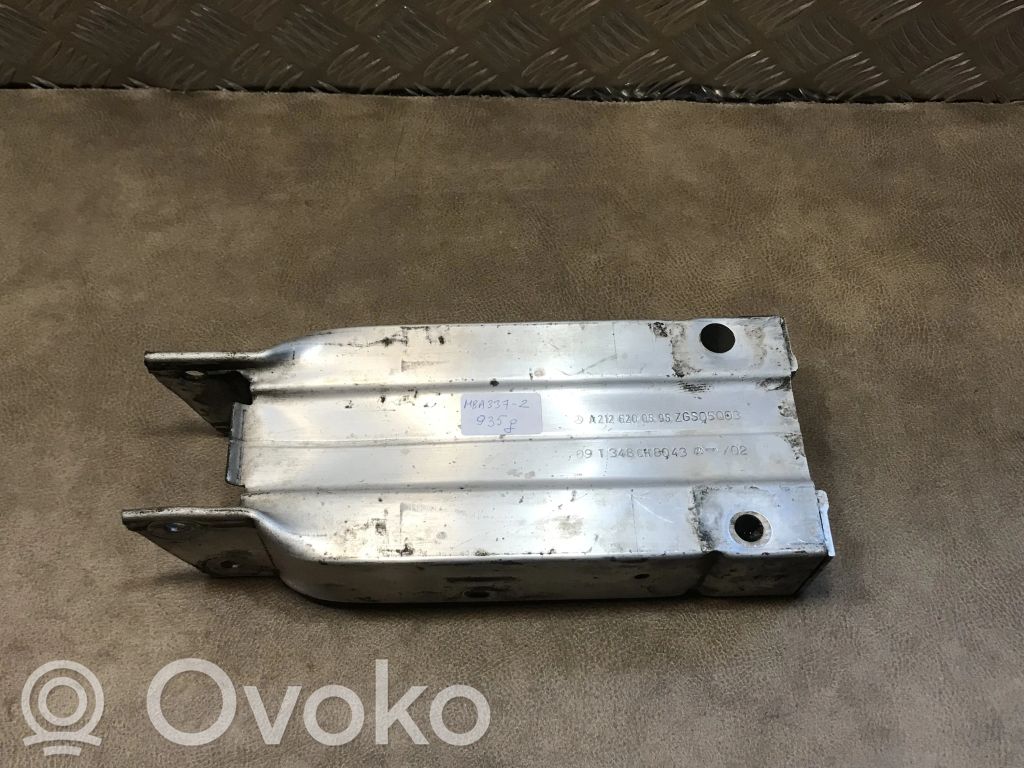 Mercedes-Benz E W212 Odbój / Amortyzator zderzaka przedniego 