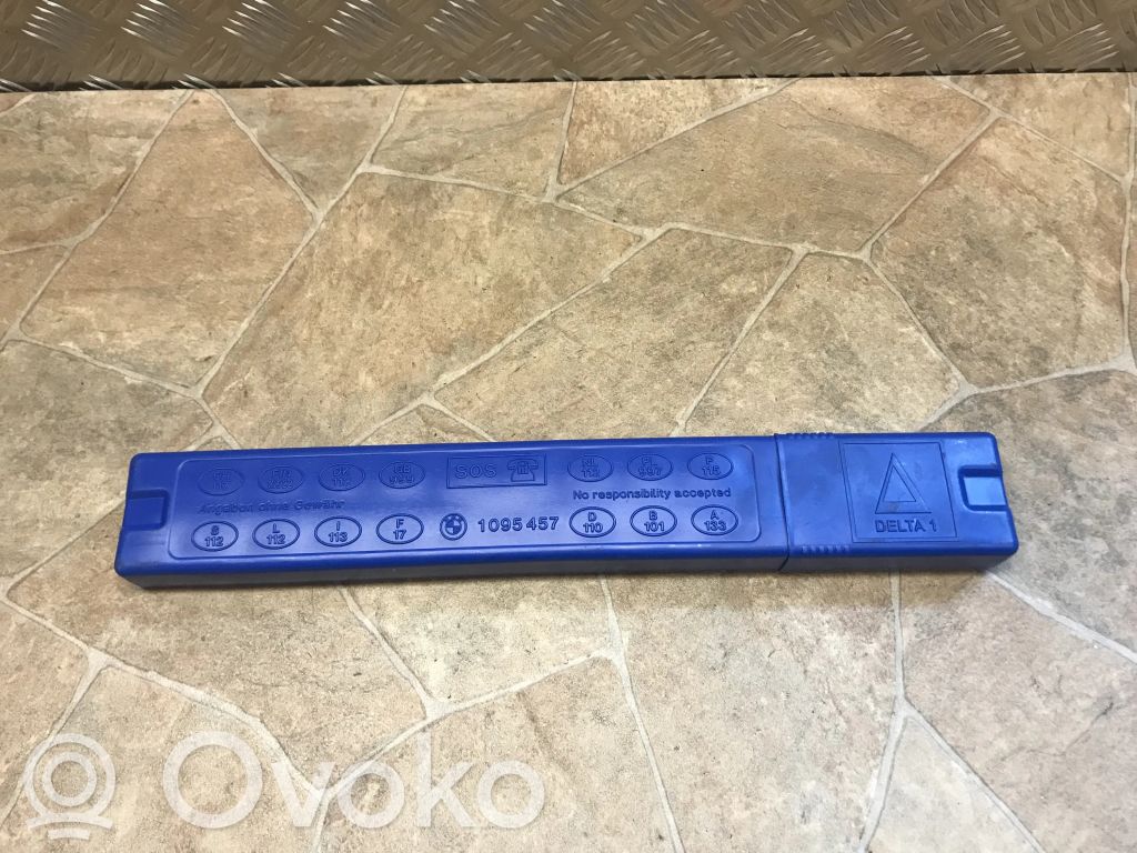 BMW 3 E90 E91 Werkzeugkasten 