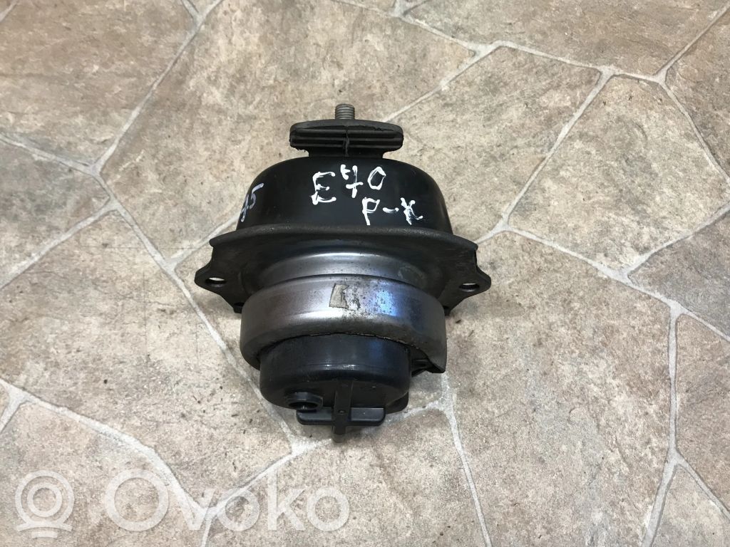 BMW X5 E70 Engine mount bracket 