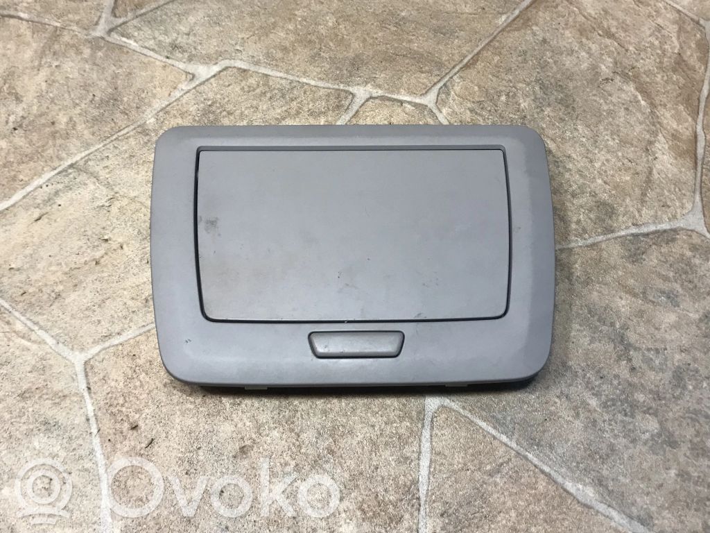 BMW 7 F01 F02 F03 F04 Etuistuimen valo 