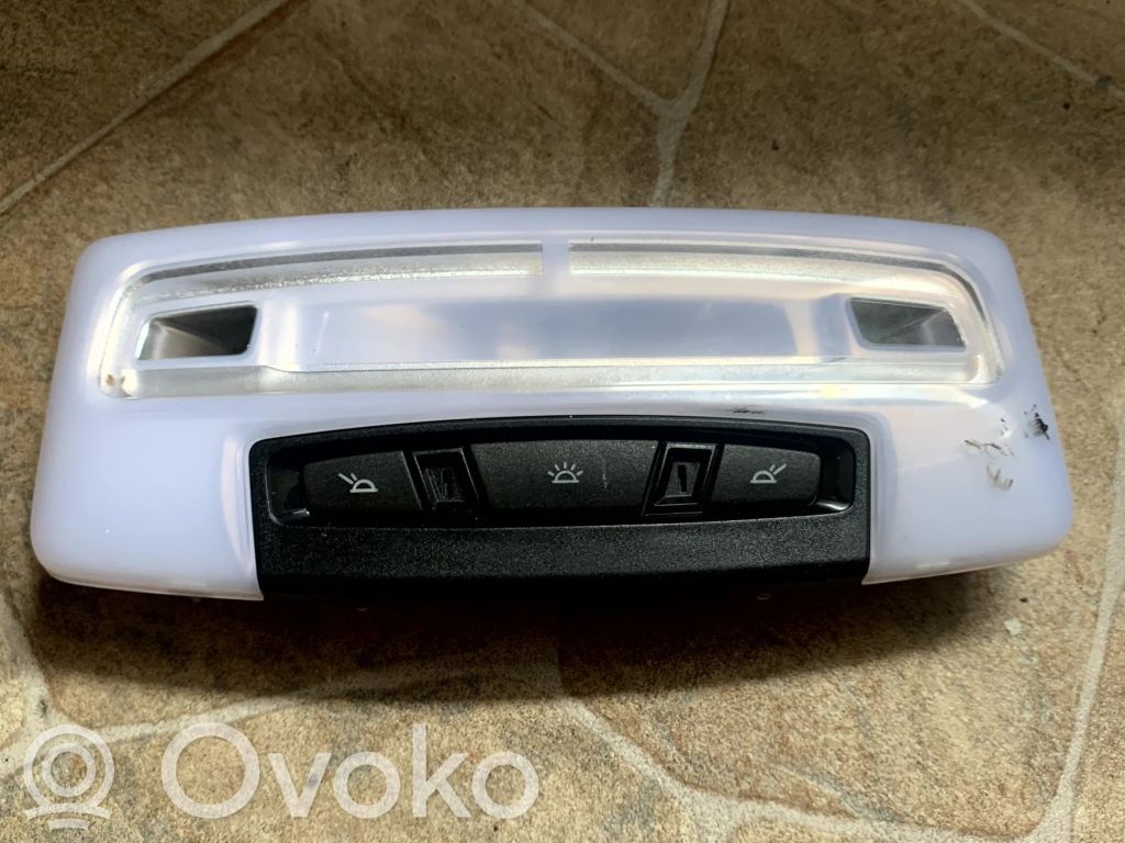 BMW 3 F30 F35 F31 Etuistuimen valo 